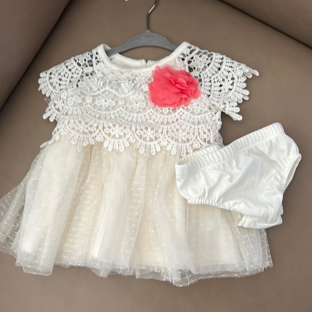 Nicole Miller off-white dress with embroidery top &  soft tulle skirted bottom